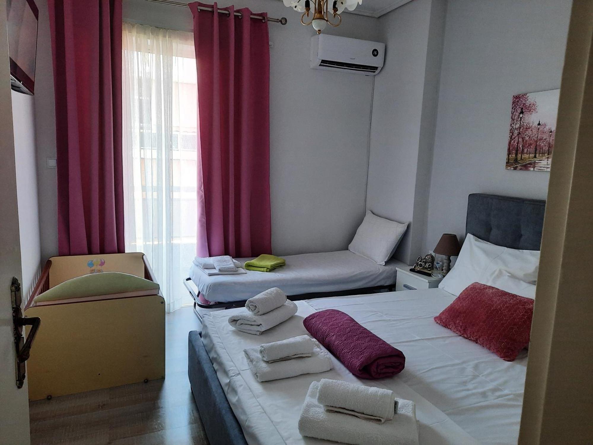 Villys Apartment Kalamata Exterior photo