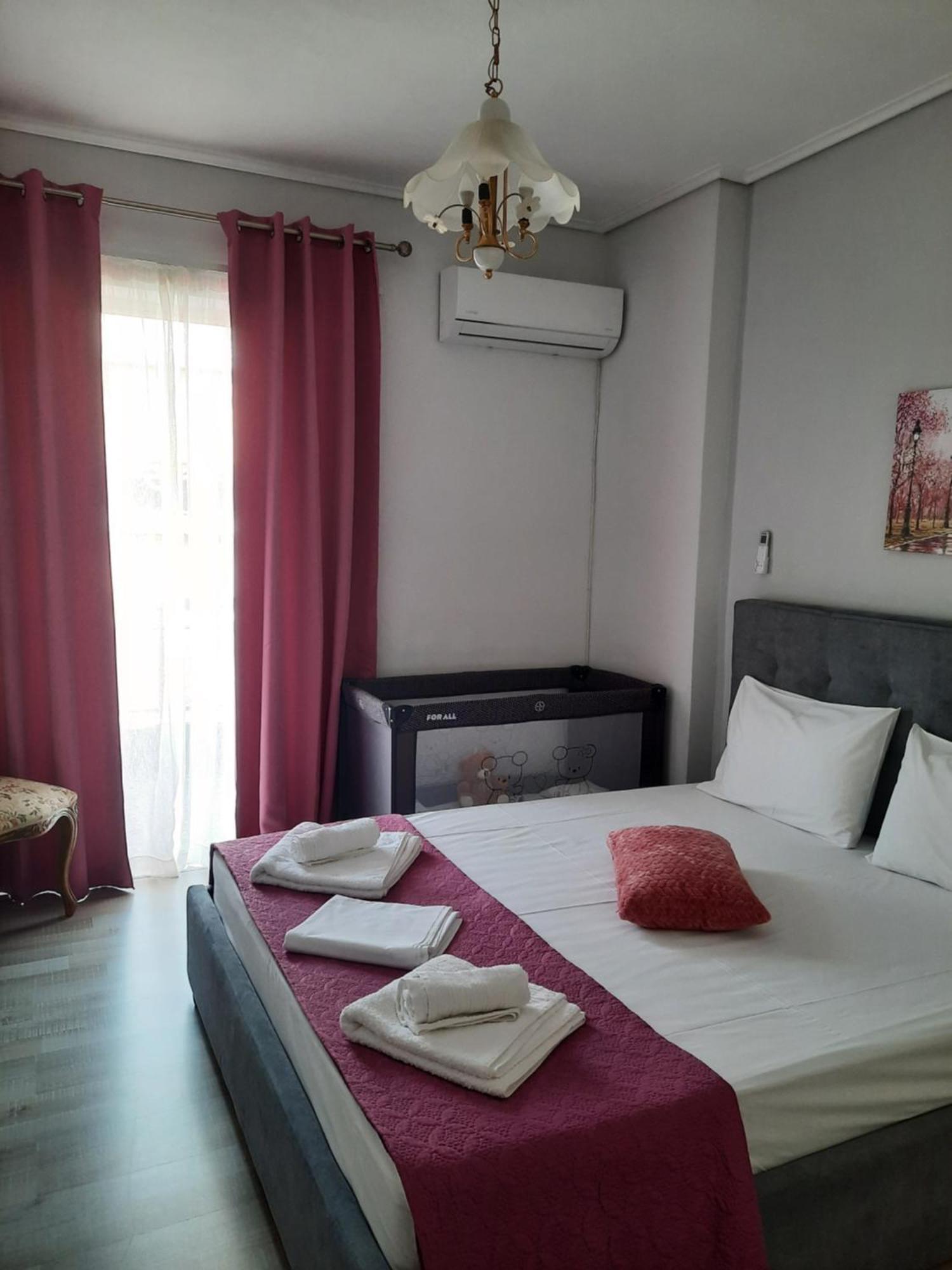 Villys Apartment Kalamata Exterior photo